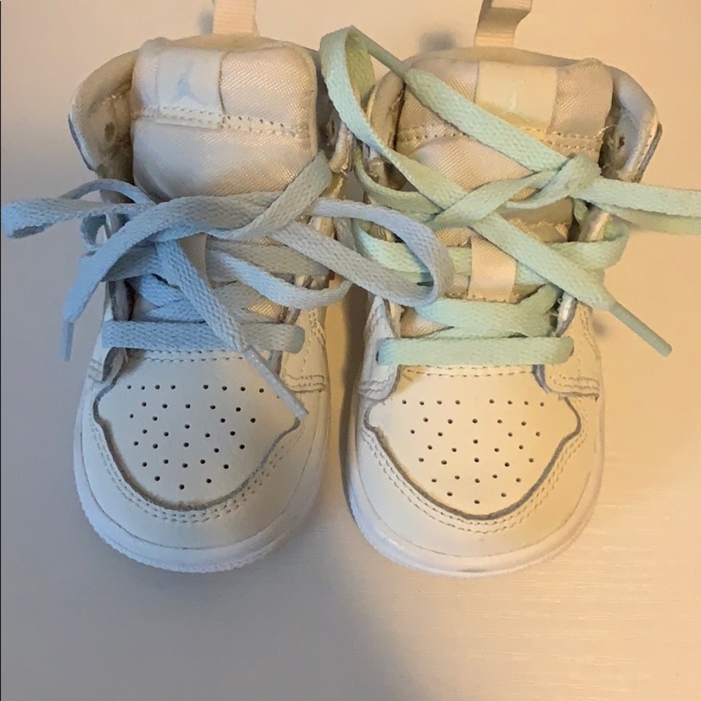 Multi-colored, Infants Nike US size 4C.